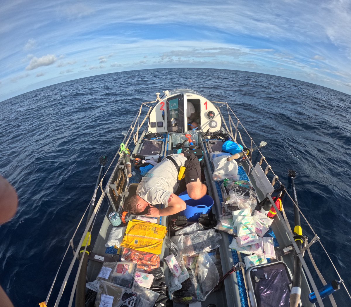 Admin in the Atlantic! After 4 days at sea, a small hole in 1 of the deck lockers (skipper Gus & Binnsy’s food storage area) was detected😟but after 4hrs repairing, all food was salvaged 🙏 Donations can be made via our new Just Giving link below ⬇️ justgiving.com/crowdfunding/A…