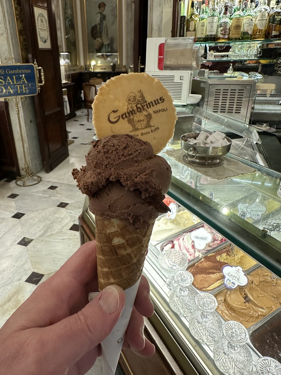 No visit to Naples is complete without gelato from the historic Gran Caffè Gambrinus @Gambrinus1860, established in 1860!