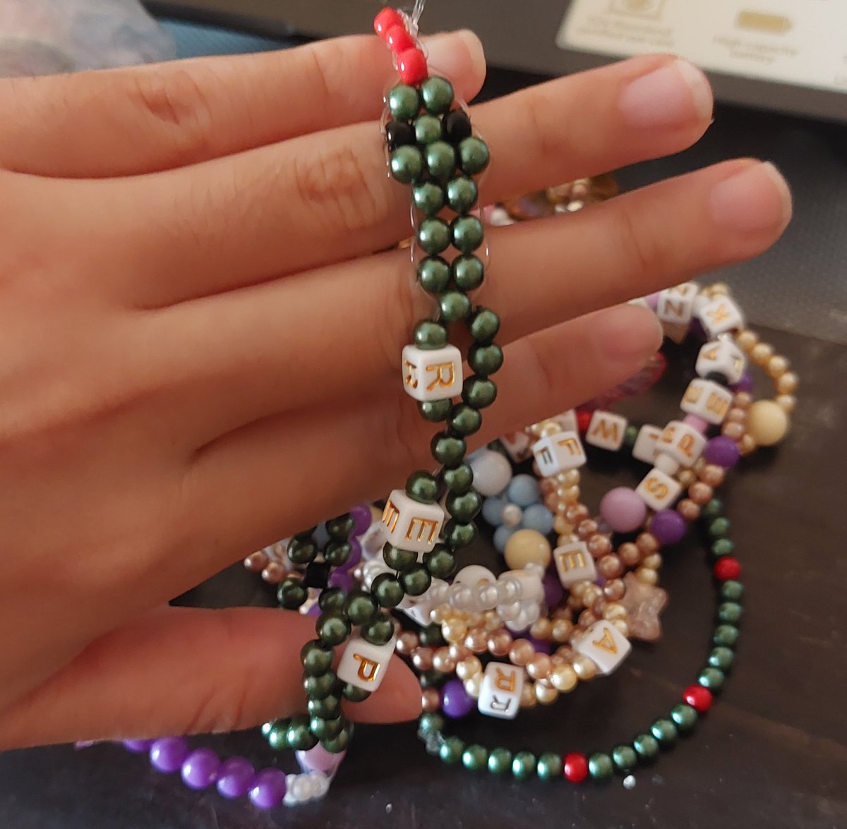 ClarjTS89's tweet photo. Just finished my little snake bracellet for REPUTATION before #TheErasTourMovie starts streaming in Disney Plus✨️🫶🏻 Kinda want to post it out

Should I make more??

#ErasTour2024 #TaylorSwift #TheErasTour #handmade #FriendshipBracelets  ❤️ https://t.co/8LF9bRq5Xr