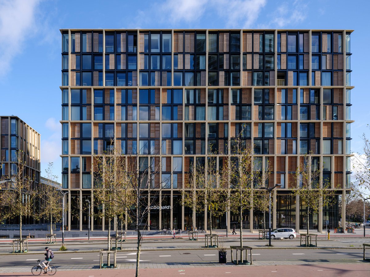 AMST is genomineerd voor de Amsterdam Architectuur Prijs 2024, georganiseerd door Arcam. Lees hier het hele bericht: mrpdevelopment.nl/nl/mrp-news/am…