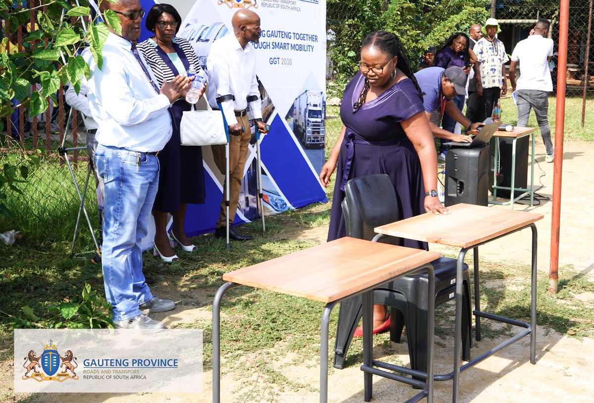 Scenes of excitement as Alafang High School in Katlehong as our department, led by MEC Kedibone Diale-Tlabela donated furniture. The journey continues to U-Khanyiso Primary School where she will be handing over #Shovakalula bicycles. #AgaLeRona