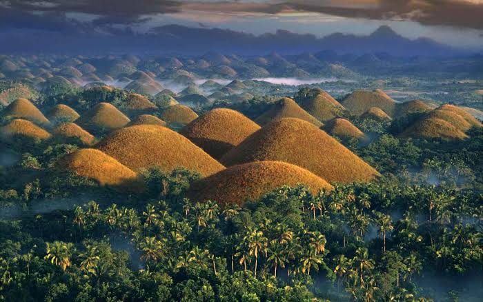 quotetoponder's tweet photo. The beautiful Chocolate Hills. 
Protect our nature. 
Save the green grass that turns brown during the dry season. 

#SaveChocolateHills https://t.co/9krQuB0XRE