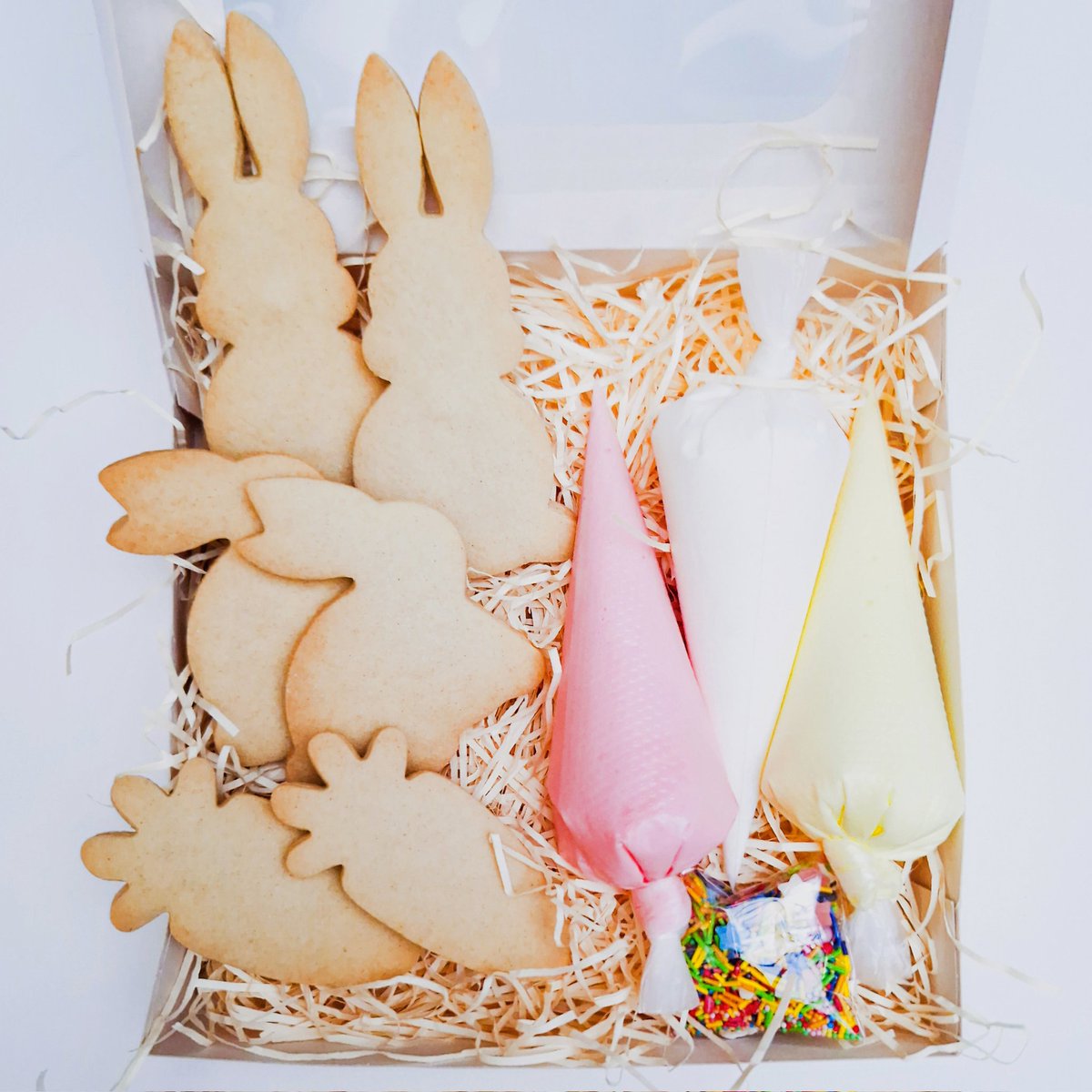 MiniBakersBox's tweet photo. Easter Cookie Decorating kit. 🍪 https://t.co/QlS9RoeMAY