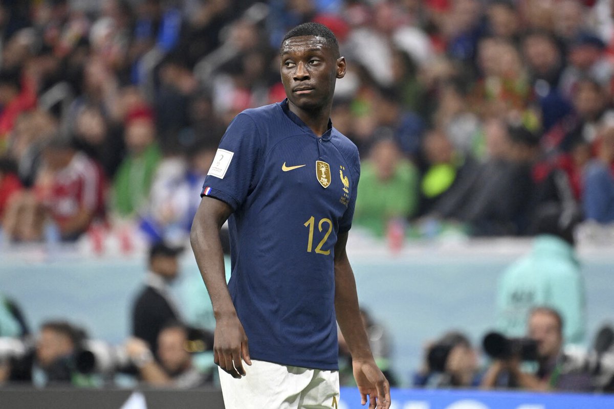 MediaParisien's tweet image. 🇫🇷 Randal Kolo Muani devrait être dans la liste de Didier Deschamps ce jeudi. 

🗣️ Ce dernier le soutient, tant publiquement qu'en privée.

(L’Équipe)