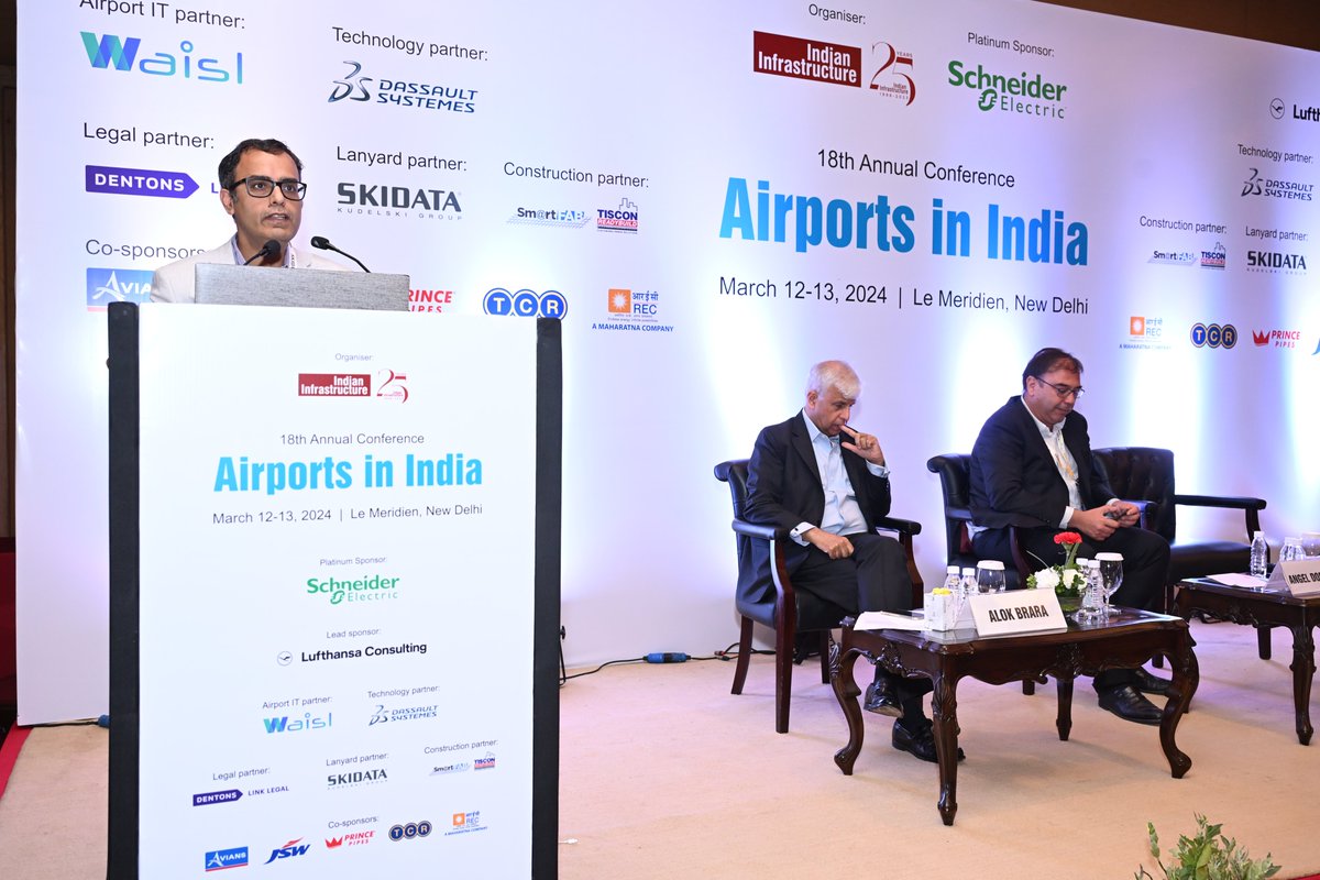 Angel Antonio Domínguez Ortega, Vice President, APAC, @skidata, and Rajat Katyal, Vice President, Sales and Marketing, @TheJSWGroup at our 18th annual conference on Airports in India

#airports #airportsindia #aeroinfrastructure #airportsector #airporttechnologies