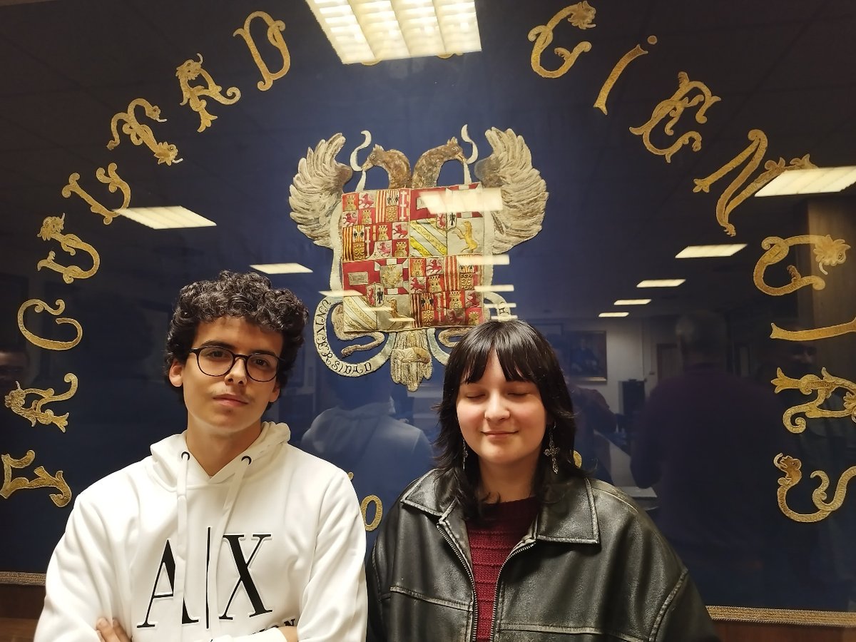 trevenqueies's tweet photo. El pasado viernes se celebró la Olimpiada de Física en la Facultad de Ciencias de Granada. Nuestra felicitación y agradecimiento a Catalina y Jorge por participar en esta edición. https://t.co/Blez9JCATE