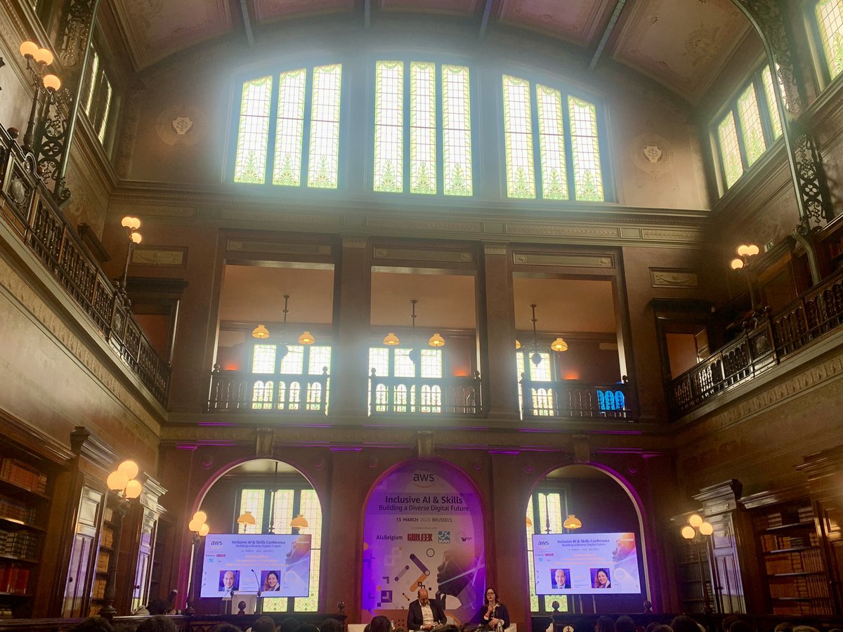 I’m loving the venue choice, the Solvay Library, for the #inclusiveAI conference - both libraries and AI aiming at making knowledge usable and accessible for all.  Also, just look at how beautiful this building is! 😍