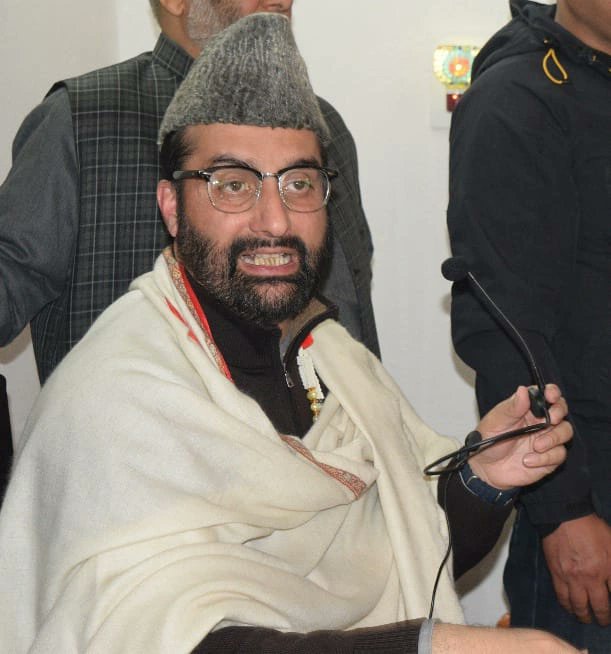 dailysparknews_'s tweet image. In Pictures; Mirwaiz Umar Farooq Inaugurates newly constructed Muhaajir-e-Millat Masjid Shareef in Nawa Kadal

#srinagar #masjids #mirwaizumarfarooq @mirwaizmanzil