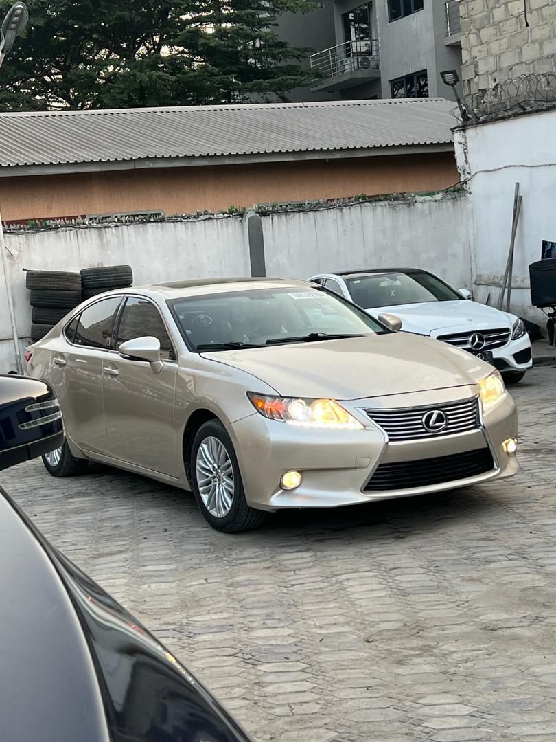 g_chucks's tweet photo. 2014 lexus 350
Full option
Direct foreign used
Price: DM
#naijamarket #autosales #AutonomousVehicles #carsalesnaija #buyersonly #Twittermarketplace #Toyotanigeria #lexusnigeria
#jijinigeria #lagosonlinemarket #portharcourtonlinemarket #nigerianonlinemarket #tokscarsnigeria #toks https://t.co/Xlx8AdNGEY