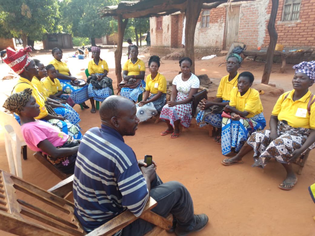 Sentinelas da Paz evitam duas uniões prematuras de raparigas com menos de 13 anos em Báruè, Manica,com o apoio dos líderes comunitários.  

Esta acção é resultado do projecto Mulheres, Paz e Segurança, pela <a href="/onumulheresmz/">ONU Mulheres Moçambique</a> em parceria com o Cesc e apoio financeiro do <a href="/NorwayInMoz/">Norway in Mozambique</a>