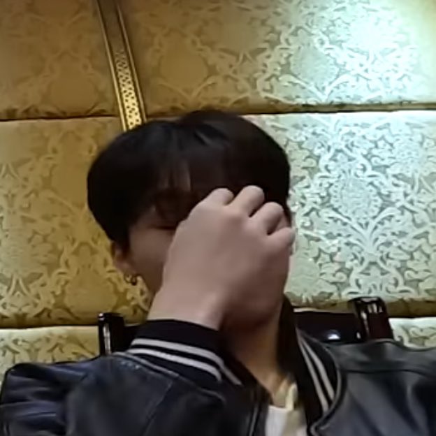 awboyy_'s tweet image. มึง จองอูการละครมาก 555555555555555555555555 น้องยังไม่ทันร้องนางร้องก่อนอะ