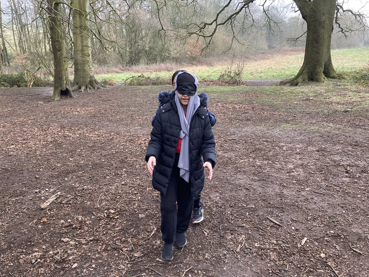 7A2 learn about identifying trees through touch alone #challengeyourself @MoretonSchool