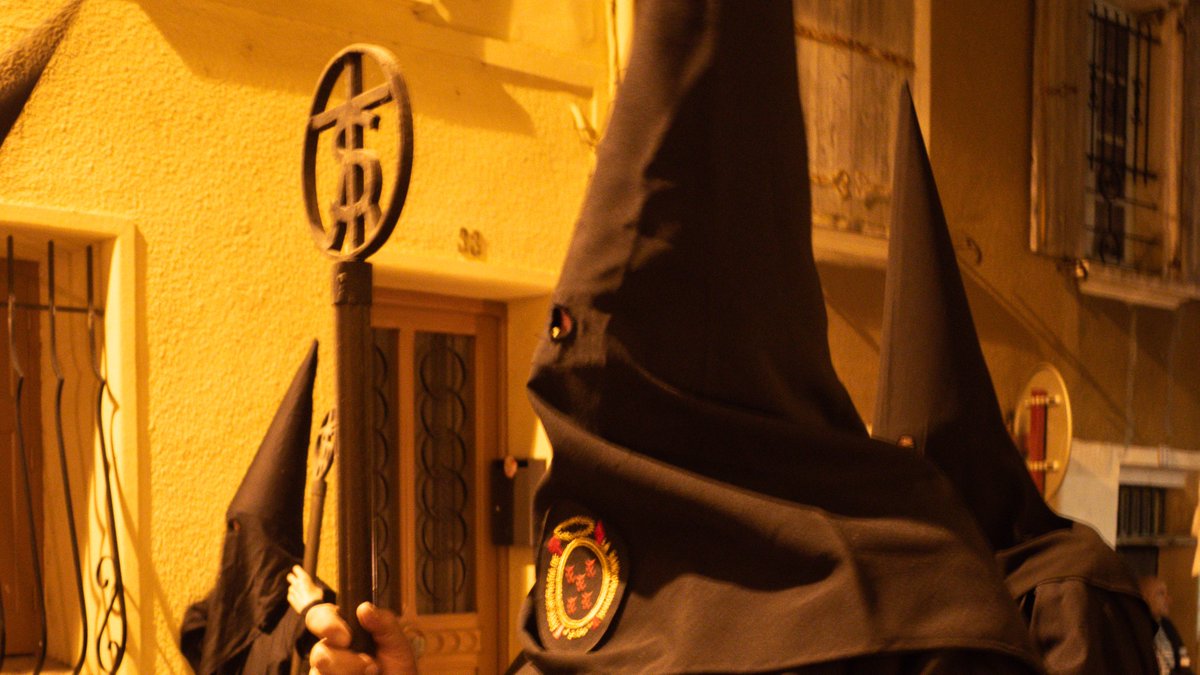 vallespircanigo's tweet image. 🕊️ Le vendredi 29 mars, vivez la solennelle procession de la #sanch à #arlessurtech. 
Une tradition profondément ancrée, cette procession du #vendredisaint est un moment de recueillement et de respect
📆 Vendredi 29 mars
📍 Départ Abbaye Sainte-Marie à Arles-sur-Tech
🕑 20H30