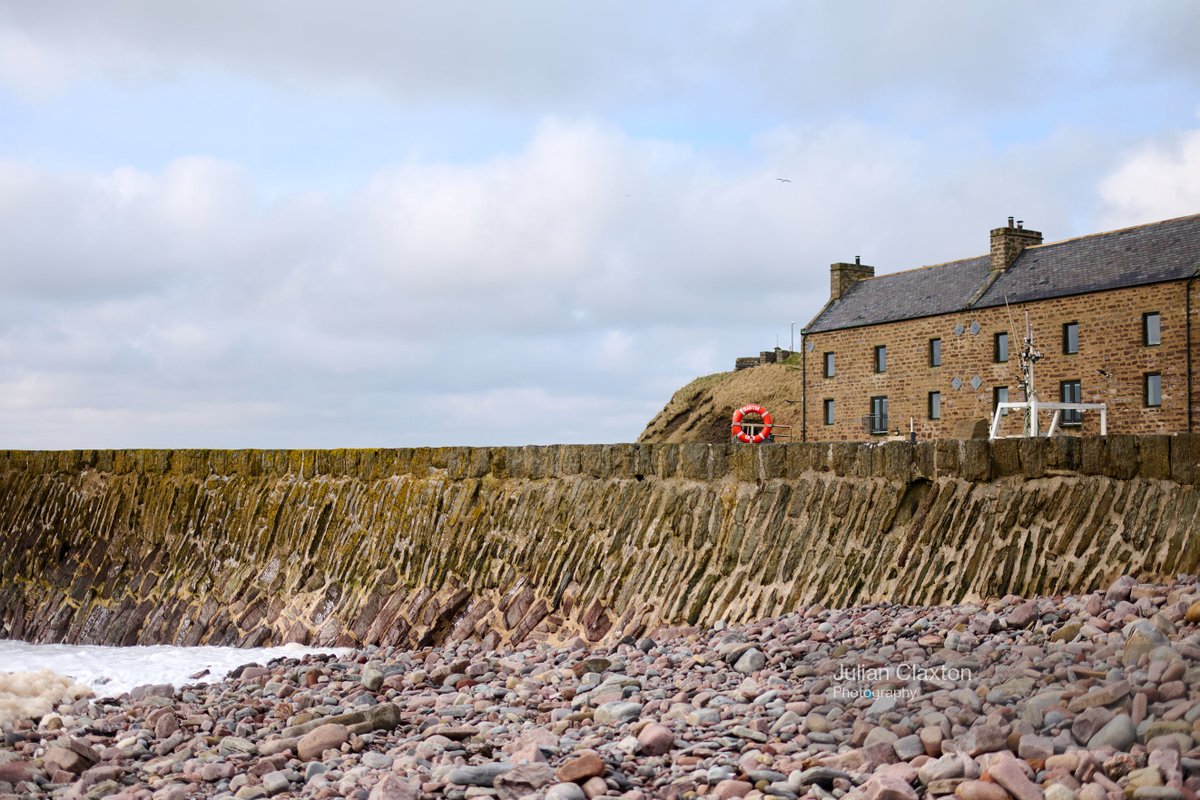 Blessed with stunning light in-between the showers, at Sinclairs Bay in Caithness yesterday.
With no-one around, it was a real joy to sit, with a coffee and enjoy the soothing sounds of the spring weather.
#Caithness #Scotland #sinclairsbay #harbour