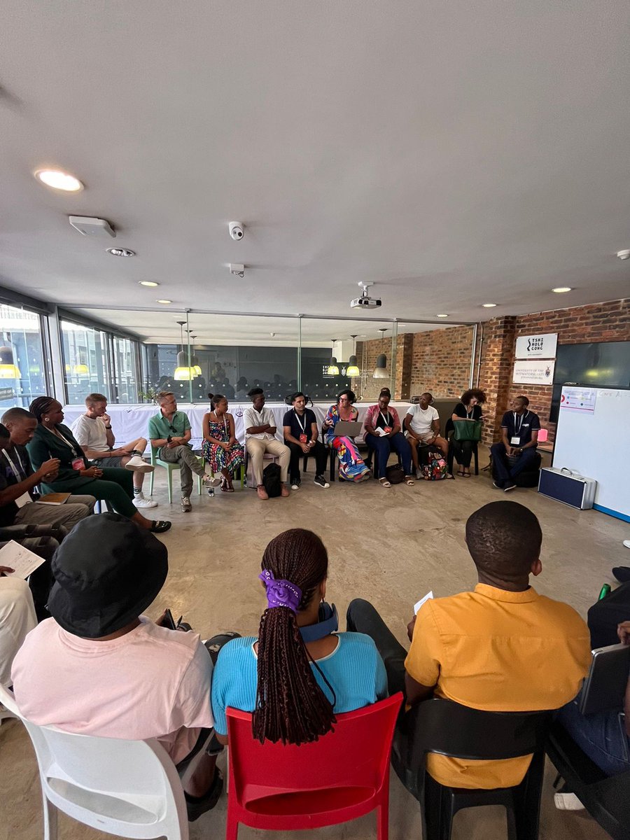 fakugesi's tweet photo. Jobs displacement, skills development, and keeping pace with AI Workshop🤖
#CAFEAI #CreativeSector #Technology #SACO https://t.co/RYPfCwTINV
