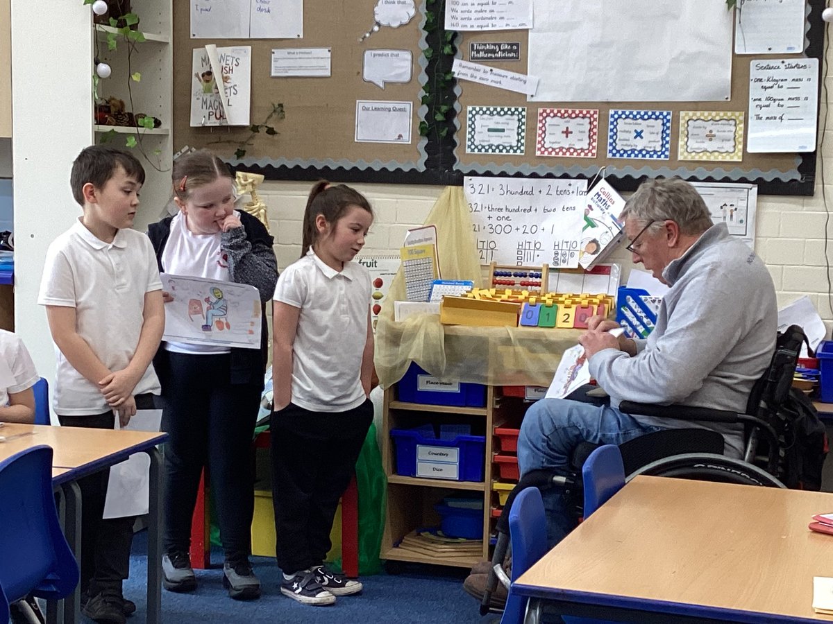 MrsBattersby1's tweet photo. What a lovely and interesting author! Grandad  Wheels has so many stories to tell and enjoyed looking at our wheel chair designs. https://t.co/Cef9s6OI6C