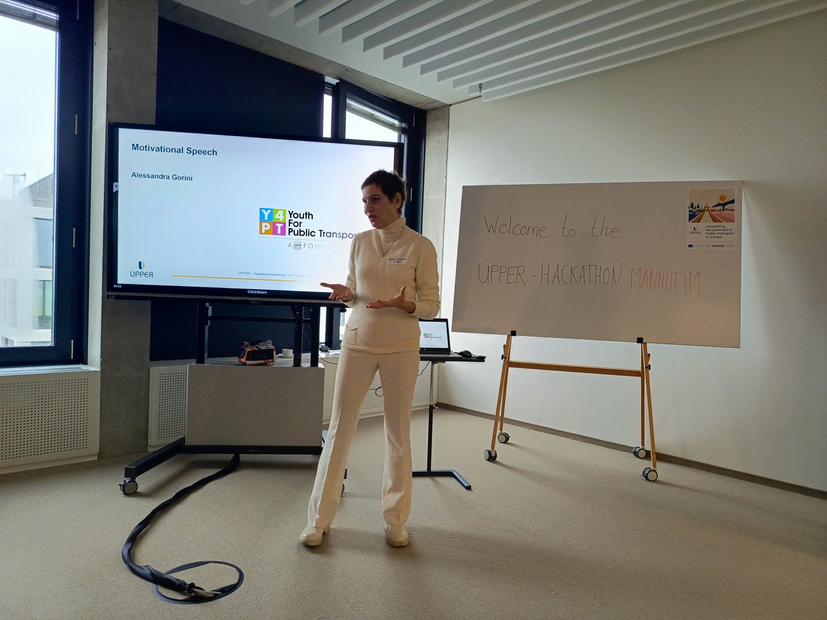 Y4PT's tweet image. 🚀 #UPPERhackathon inspirational speech by Y4PT&apos;s Executive Director Mrs. Alessandra Gorini.💡 Building up all together the next generation of 🚦#PublicTransport through the 🇪🇺 #UPPERprojectEU. #EUGreenDeal #NetZero #H2020 #Y4PThackathon #EUmissions #MissionCities #HorizonEU