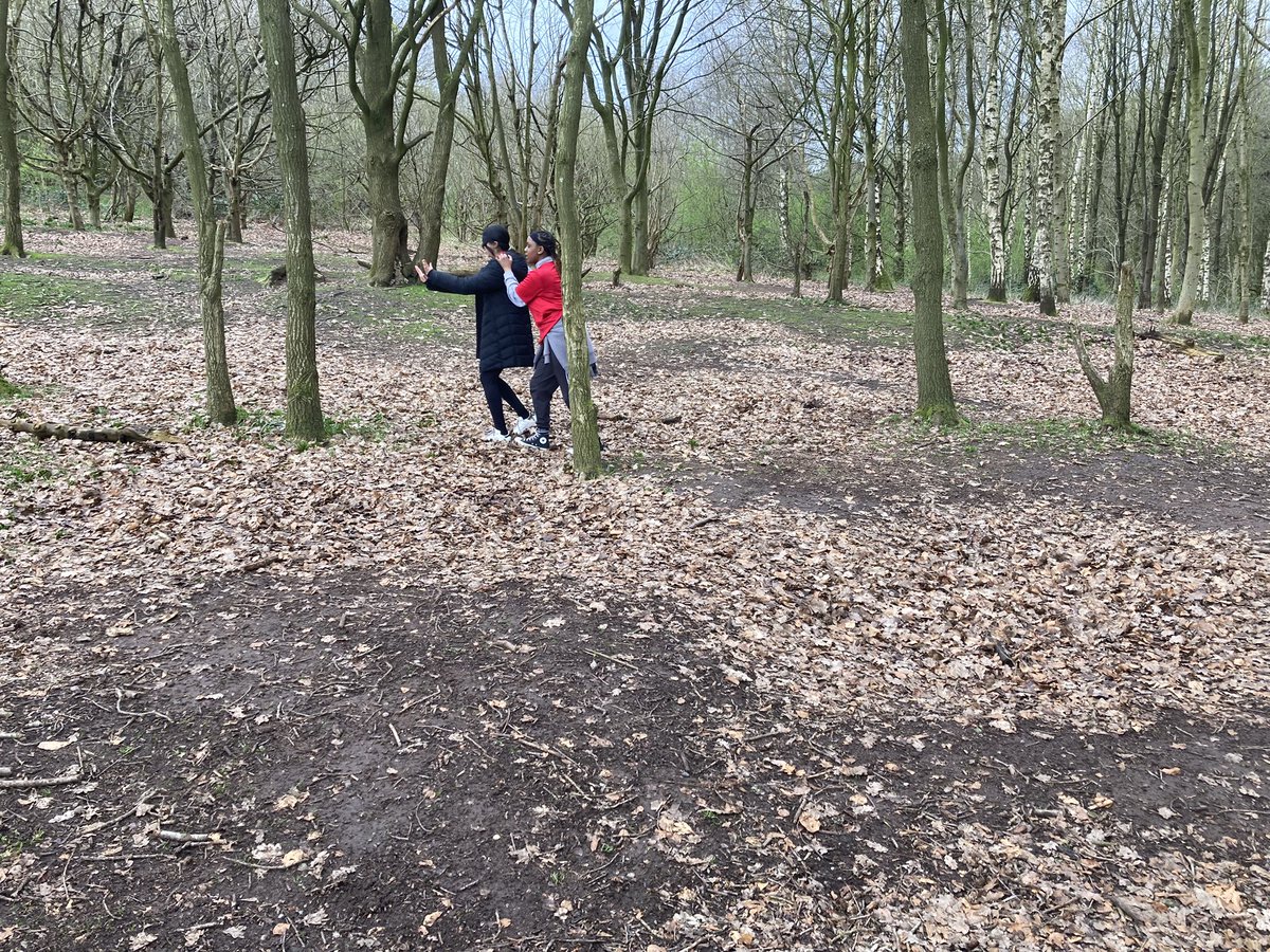 7B2 learn to identify trees through touch alone #challengeyourself @MoretonSchool