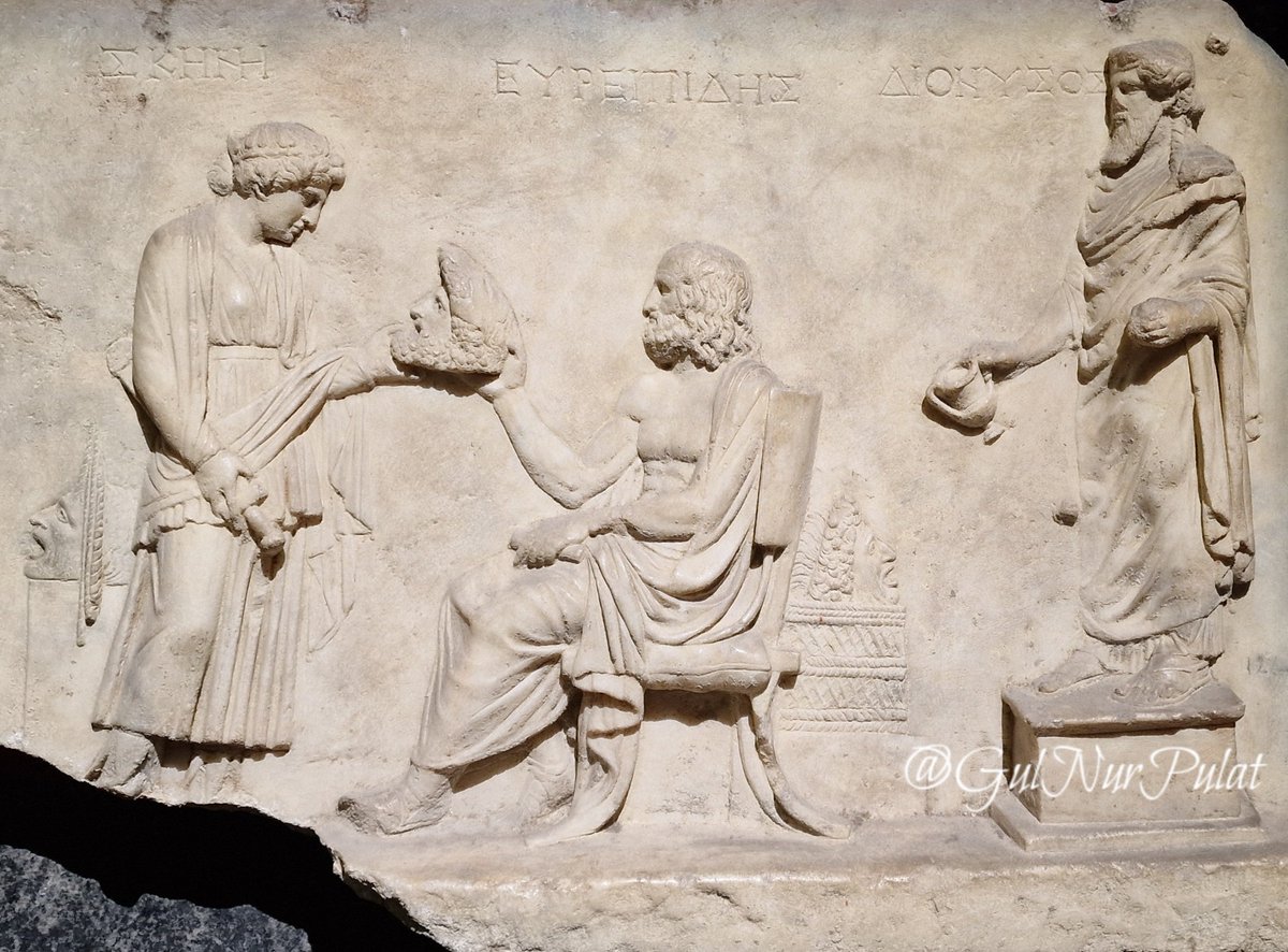 What's going on in this relief? Who are they? What is written in ancient Greek? So many questions... . . . . . . Relief of Euripides, Tragedy Writer Marble 1st century BCE 📍İstanbul Archaeology Museum 📸 my own #ReliefWednesday #archaeology