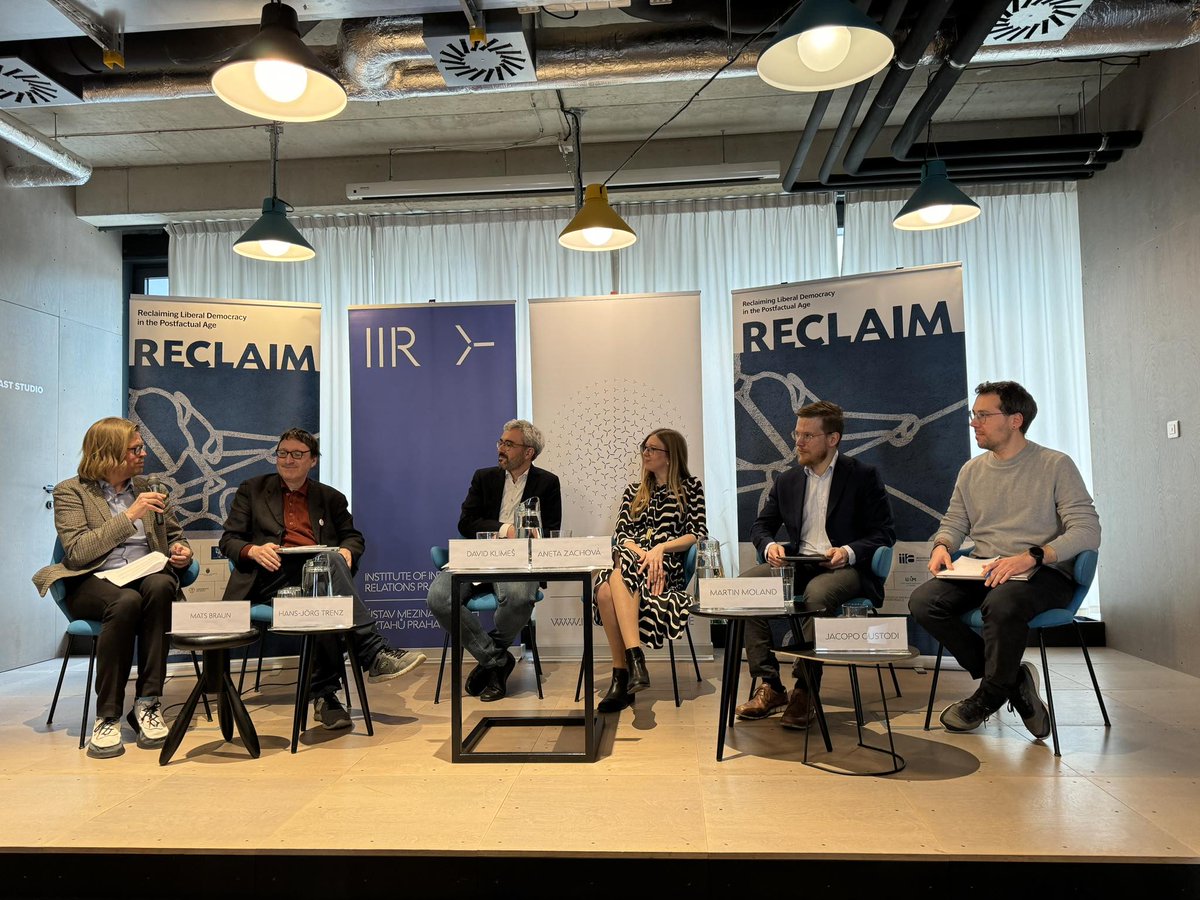 Our second panel 'Journalism as a Public Good' with
@RECLAIM_HEU researchers @HansJoergTrenz , @martinmoland and @JacopoCustodi and discussants
@AnetaZachova and @david_klimes. Moderated by
@MatsR_Braun @IIR_Pragu