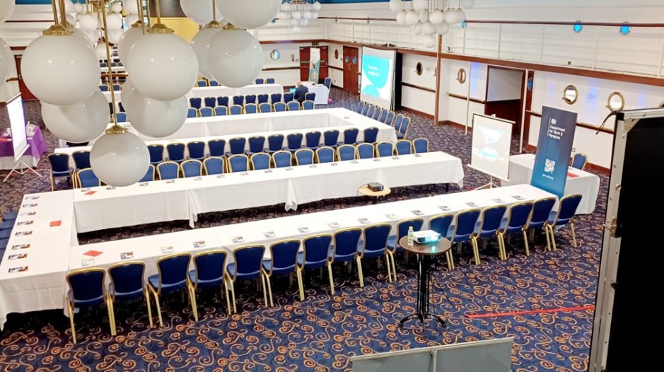 The Civil Service and Crosby Training Civil Service Jobs fair all set up and ready to start welcoming candidates from 10am at The Liner Hotel, Lord Nelson St, L3 5QB.

Contact your Workcoach to book a timeslot at an Interactive Workshop or call:
0300 092 6522

Entries until 1pm.