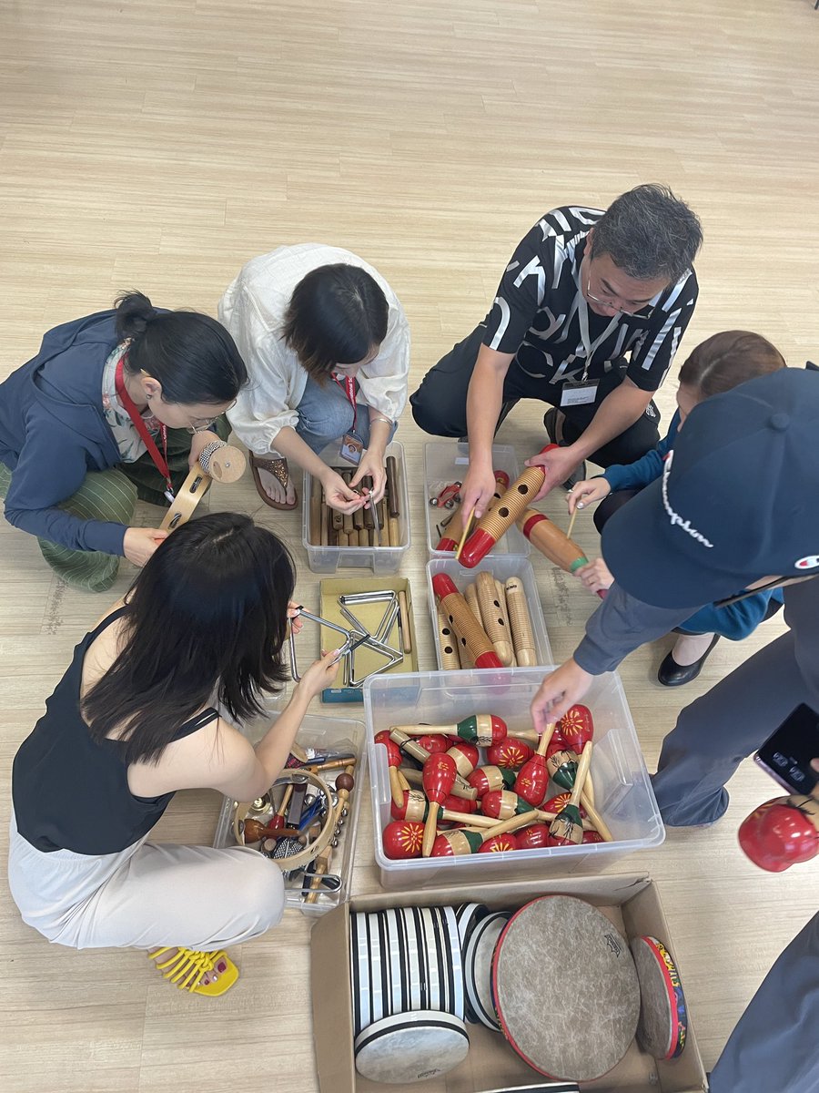 Nicola_EduCoach's tweet photo. Today’s “The Arts in the #PYP” parent workshop, led by Mr Alex Milescu, was a brilliant example of how engaging in a first-hand experience can support greater understanding of our Programme. Mr Alex guided parents though an inquiry into how we can communicate through sound. 🎶 https://t.co/nmlx4uR0fV