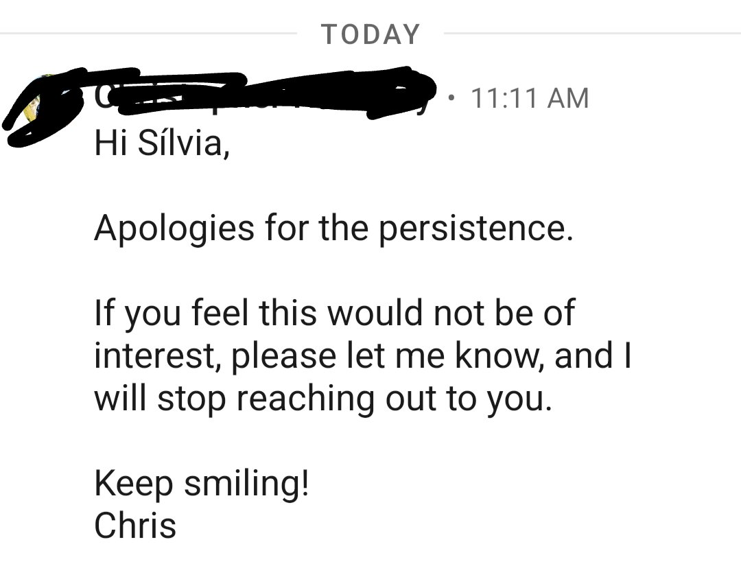sdelgadoaros's tweet photo. Un paio venent-me seu llibre em va contactar x linkedin. Professional stuff. Lhe ignorat xq tot i q sempre contesto amb un polite #nogràcies aquest paboh em va entrar amb un keep smiling q no em va semblar adequat, ha estat insistint. No resposta. Avui. #putocrack https://t.co/Tdhh3b7wLJ