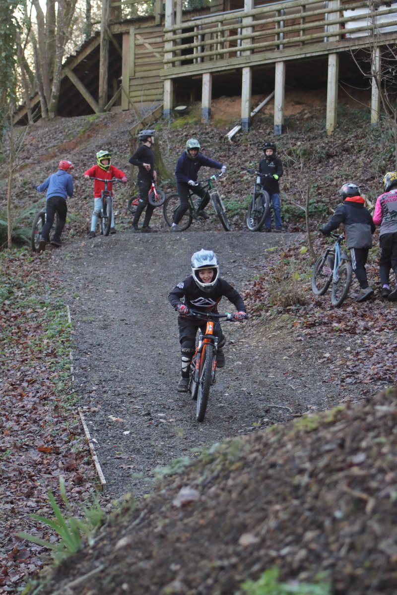 We’re all smiles…Monday Evening Sessions at #datrmoorbikepark return on April 1st! 😁🚲 Passes are now available to purchase at the link in bio. #mondaymotivation #eveningsession #mtb #mtblife #bikepark #bike #track #trails #getoutside #devon #dartmoor #riverdartcountrypark