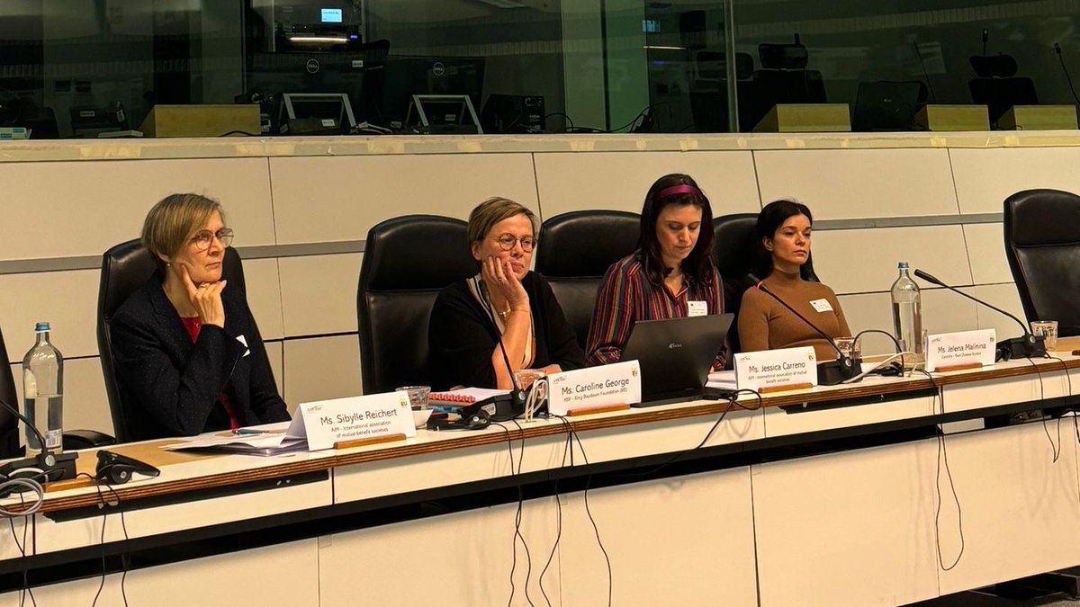 Yesterday, we were happy to participate to the interesting exchanges on #DigitalHealthLiteracy  .@EU_EESC 👏

Two key take-aways: we need to ensure that existing inequities are not exacerbated & ensure universal access to essential services, also offline!

#DigitalInclusion4All
