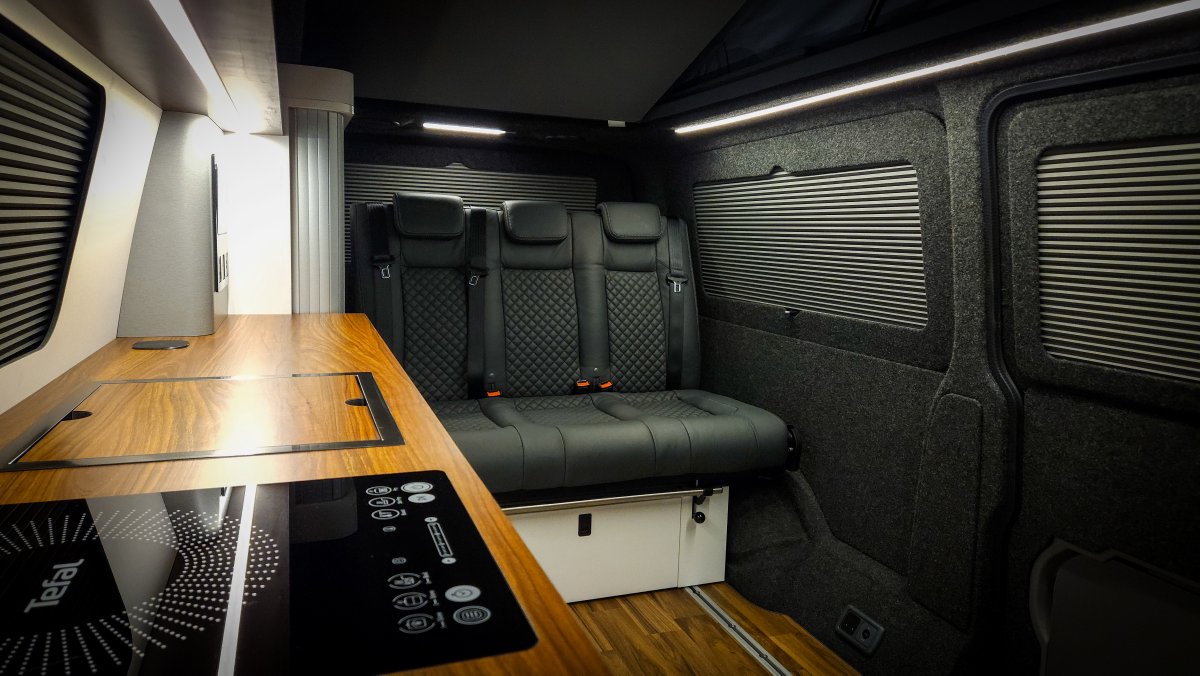 Trek_RV's tweet photo. Second van collected this month, and its another Transporter!
This Starlight blue van has been transformed from the inside out, with another big spec conversion with quality styling.
The Interior is built on our Tourer conversion which was derived from our popular Infinity range. https://t.co/xd2tmvsznT