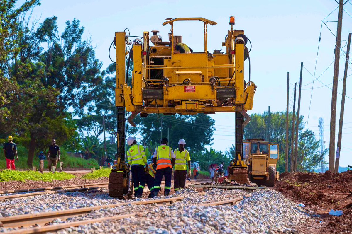 IMATHIA_'s tweet photo. Precision in motion: Imathia Construccion's meticulous work on the railway track ensures smooth journeys ahead. 🚂 

#PrecisionEngineering #ImathiaConstruccion #railway #buildinguganda https://t.co/N7e4GmSwfk
