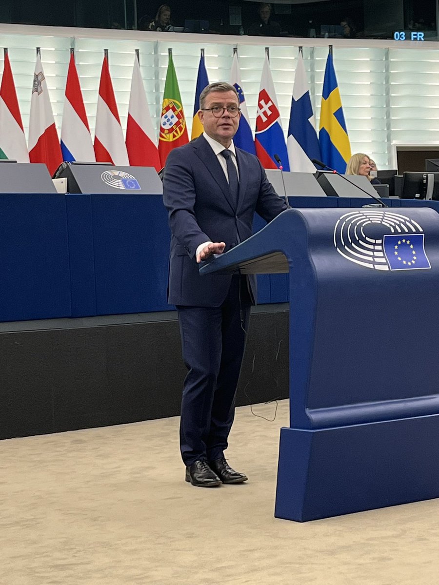 “I’m a committed European”, says Finland’s PM @PetteriOrpo in Strasbourg - and rightly so. Main points: Strenghten competitiveness, strenghten comprehensive security, take wise care of environment. “Self satisfaction is no longer an option. Time for action is now.” @EPPGroup