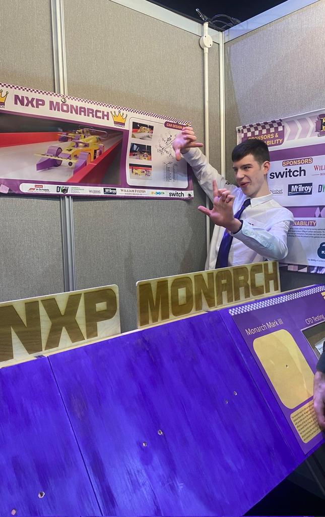 The opening ceremony is complete, and the pit display has been constructed. NXPMonarch are ready to go! #F1inschools 💪 🏎  🏁