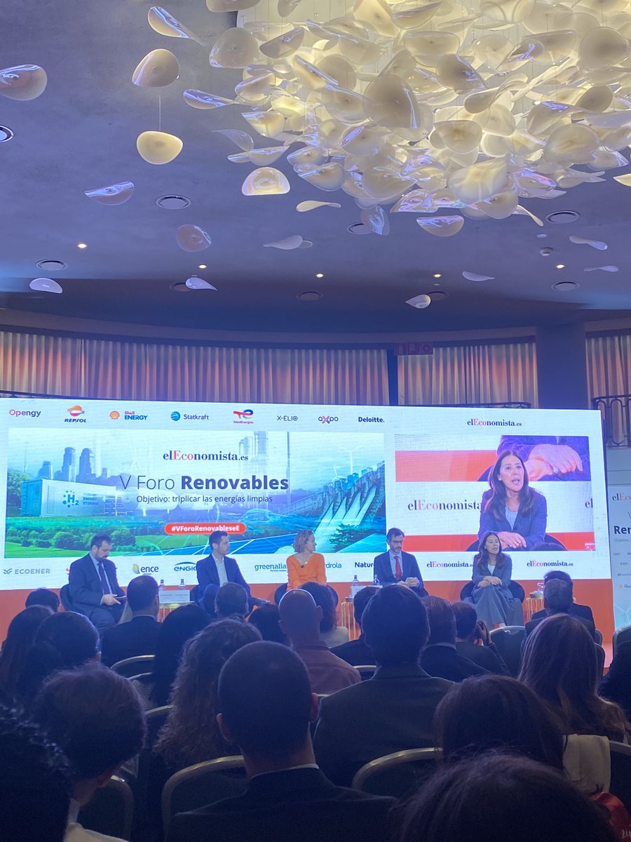 BeaChercoles's tweet photo. V Foro Renovables de @elEconomistaes
¿Qué retos y oportunidades presenta la expansión de las energías limpias en España? #VForoRenovableseE https://t.co/AOvM42BpJc
