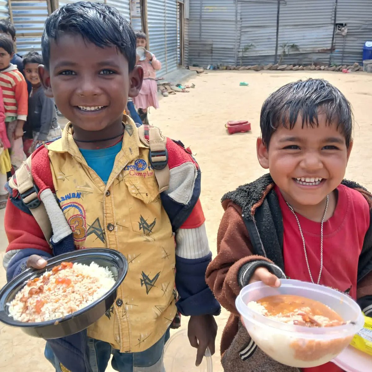 BrightorangeF's tweet photo. Heartfelt gratitude to @FeedingIndia for bringing shine to the eyes and health of children💪🏻

With the help of @FeedingIndia, Bright Orange Foundation is providing food to 1000 slum children in 5 schools.

Every meal we provide is a step towards a brighter tomorrow for children🌈 https://t.co/sLH0PItQKo