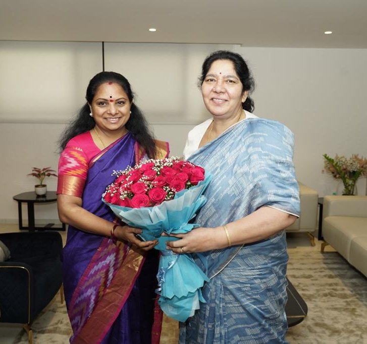 Satyavathi Rathod (@satyavathi_brs) on Twitter photo ఈరోజు పుట్టినరోజు జరుపుకుంటున్న ఆత్మీయ సోదరి, ఎమ్మెల్సీ శ్రీమతి కల్వకుంట్ల కవిత గారికి హృదయ పూర్వక జన్మదిన శుభాకాంక్షలు.
చిరకాలం ఆయురారోగ్యాలతో ప్రజాసేవలో వర్ధిల్లాలని మనస్ఫూర్తిగా కోరుకుంటున్నాను.
#HappyBirthdayKavitha 🎂💐
<a href="/RaoKavitha/">Kavitha Kalvakuntla</a> <a href="/KTRBRS/">KTR</a> <a href="/BRSparty/">BRS Party</a> <a href="/BRSTechCell/">BRS TechCell</a> ఈరోజు పుట్టినరోజు జరుపుకుంటున్న ఆత్మీయ సోదరి, ఎమ్మెల్సీ శ్రీమతి కల్వకుంట్ల కవిత గారికి హృదయ పూర్వక జన్మదిన శుభాకాంక్షలు.
చిరకాలం ఆయురారోగ్యాలతో ప్రజాసేవలో వర్ధిల్లాలని మనస్ఫూర్తిగా కోరుకుంటున్నాను.
#HappyBirthdayKavitha 🎂💐
<a href="/RaoKavitha/">Kavitha Kalvakuntla</a> <a href="/KTRBRS/">KTR</a> <a href="/BRSparty/">BRS Party</a> <a href="/BRSTechCell/">BRS TechCell</a>