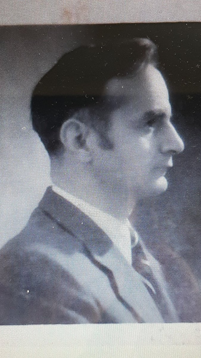 Projet #StolenMemory des <a href="/ArolsenArchives/">Arolsen Archives</a> 
Nous recherchons les descendants de 
René Faucon
Né le 12/4/1897 #Saurat - Ariège
Pour restitution officielle de ses effets personnels confisqués par les Nazis 
Si vous avez des informations merci de nous contacter