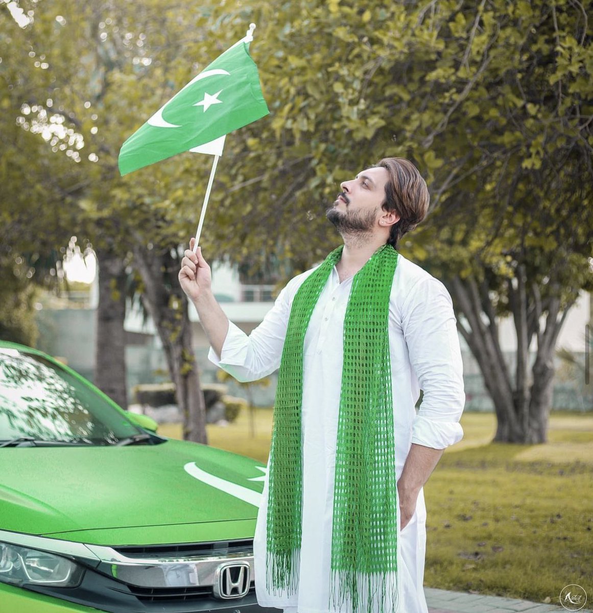 إِيَّاكَ نَعْبُدُ وَإِيَّاكَ نَسْتَعِينُ

پاکستان زندآباد 🇵🇰