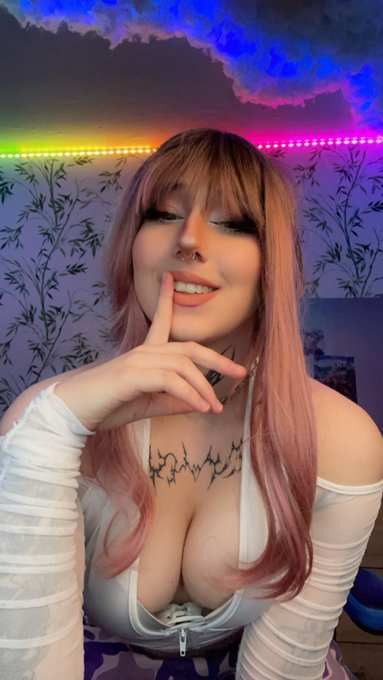 Anime vs Reality  Which is better? https://t.co/RYx4fekJI3