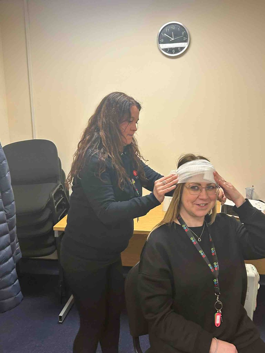 Some of the FTW team have been on a 3 day, Qualsafe accredited First Aid training course. 

They have learnt everything from CPR, defibrillation, asthma, head injuries and much more!