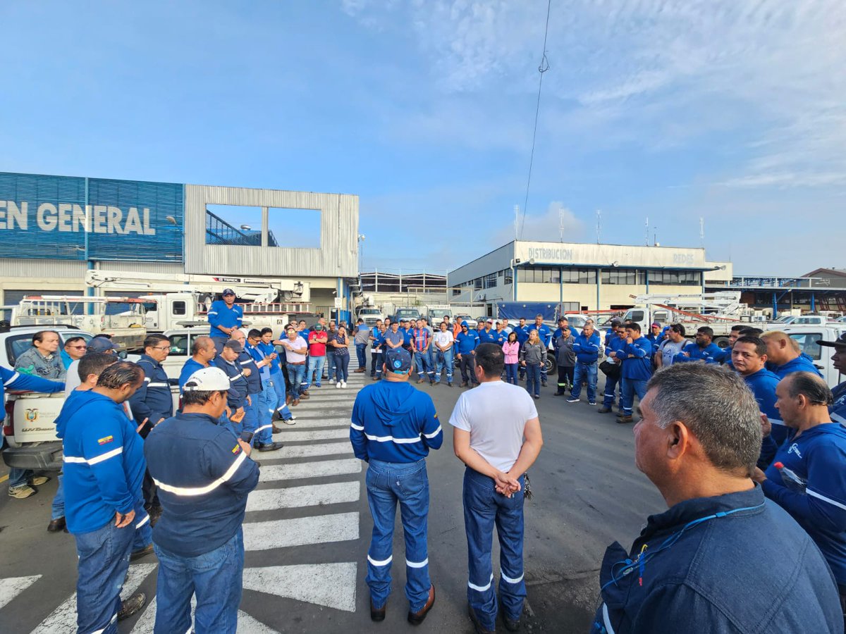 sitraung1's tweet image. Socializando con los compañeros y dando a conocer los Puntos tratados en la Reunión Obrero Patronal del día Lunes 11 de Marzo.
Seguimos firmes y unidos en la lucha por nuestros derechos...