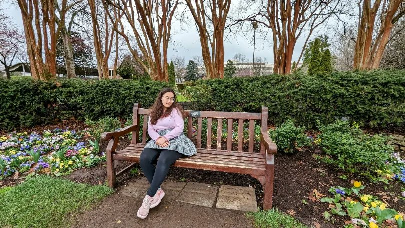 dresigned's tweet photo. Swiftie
Had to bring our daughter to the Taylor Swift bench in Nashville's beautiful Centennial Park. It was a little wet out, but we had a lovely picnic and sat together, enjoying music in the fresh air.
#taylorswiftbench #nashville #swiftie https://t.co/BebsGLrqkN