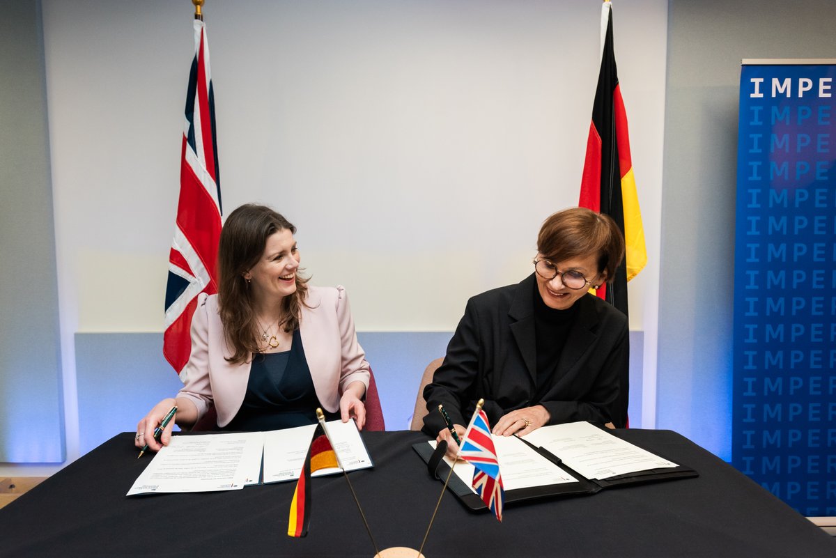 Germany is the UK's 2nd-largest partner in both trade & research 🇬🇧👩‍🔬🔬🧪🇩🇪 Together with @starkwatzinger, I’ve set out plans to maximise our science & tech links, which will be critical to creating high-skill jobs & building the businesses of tomorrow gov.uk/government/new…