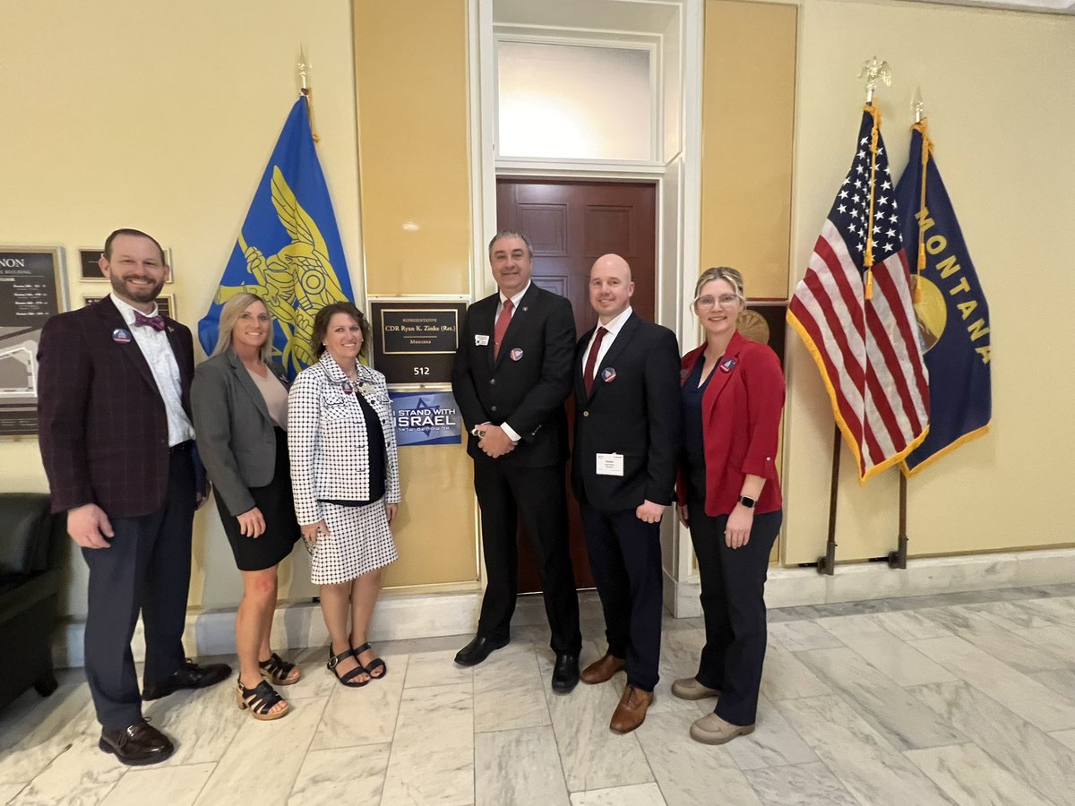 Great meeting with Cordell in the office of <a href="/RepRyanZinke/">Rep Ryan Zinke</a>   @nassp <a href="/NAESP/">National Assoc. of Elementary School Principals</a> <a href="/MTEDLeadership/">SAM</a> #PrincipalsAdvocate