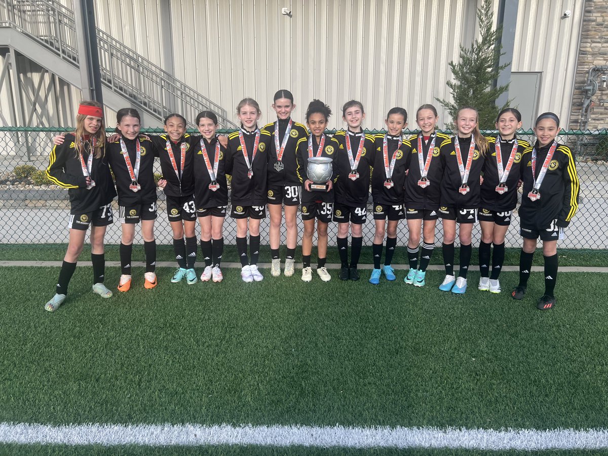 Congratulations to all of our teams who competed at the Jefferson Cup this past weekend! 👏 The 2012 girls came out as champions, the 2013 girls were top flight finalists, and the 2014 girls missed out on the winning their group by just 1 goal! 🏆