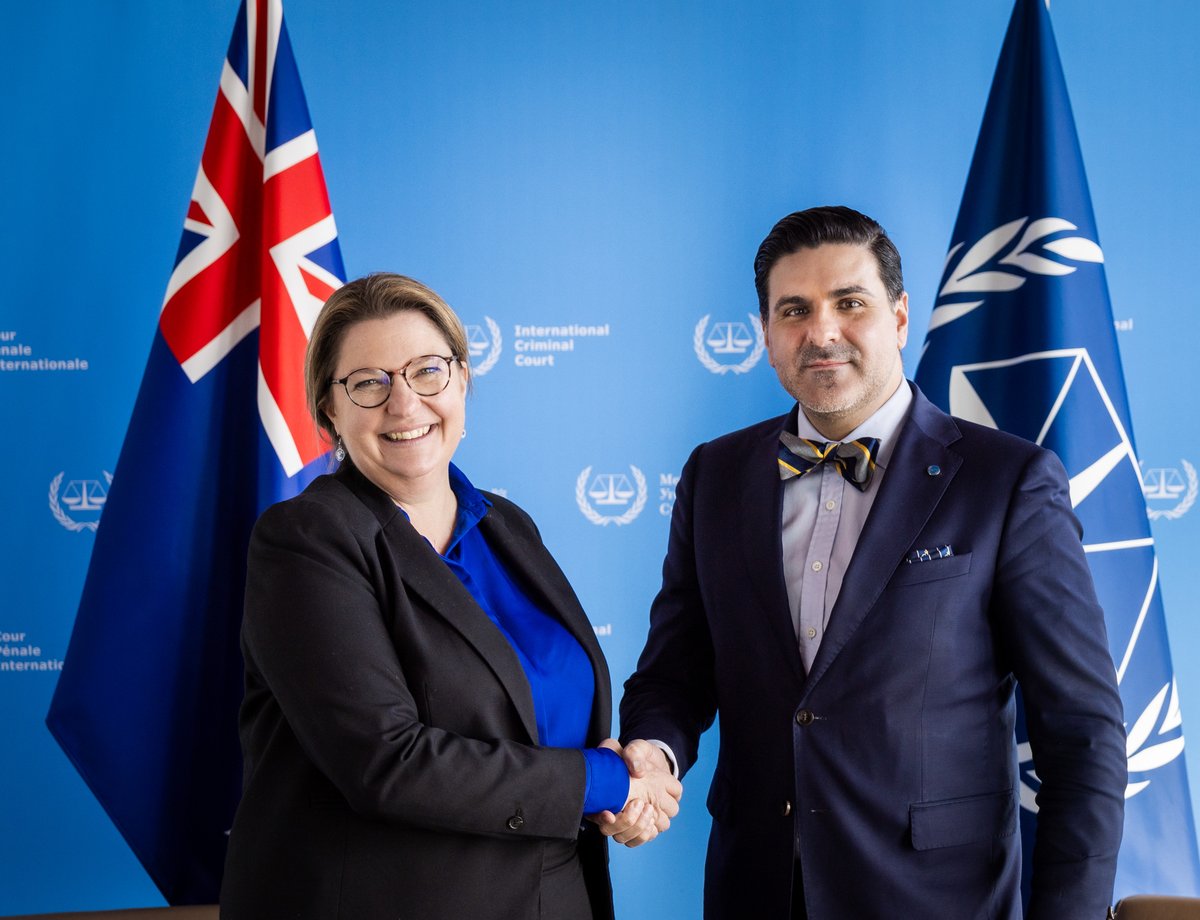 #BuildingSupport: #ICC thanks #NewZealand for its voluntary contribution to its Special Fund for Security, to reinforce the Court’s cyber security. 📷 ICC Registrar Osvaldo Zavala Giler met with New Zealand Ambassador Susannah Gordon @MFATNZ