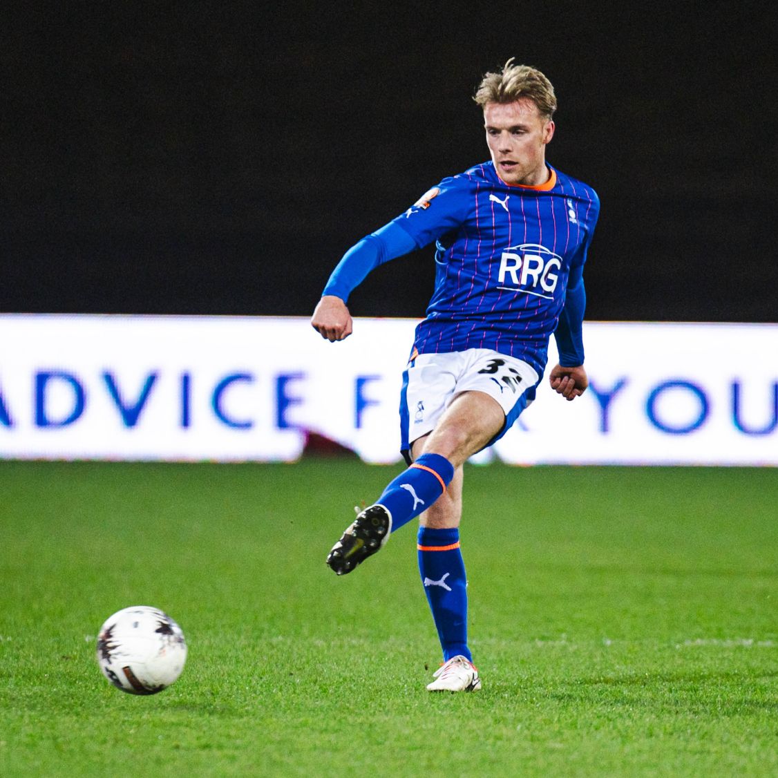 OfficialOAFC's tweet photo. 🏴󠁧󠁢󠁥󠁮󠁧󠁿 Tom has been called up by England C for their fixture against Wales C. #oafc 

Read more ⬇️