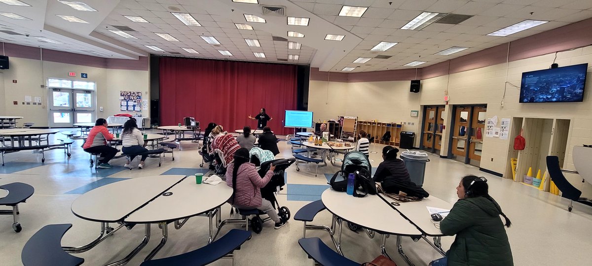 Bilingual Barcroft (@bibachat) on Twitter photo Hoy tuvimos desayuno y una importante presentación sobre el absentismo crónico, gracias al Sr. Lamont Wallace. 🦅 <a href="/CISNOVABarcroft/">Mr. Lamont</a> <a href="/cisofnova/">Communities In Schools of NOVA</a> Hoy tuvimos desayuno y una importante presentación sobre el absentismo crónico, gracias al Sr. Lamont Wallace. 🦅 <a href="/CISNOVABarcroft/">Mr. Lamont</a> <a href="/cisofnova/">Communities In Schools of NOVA</a>