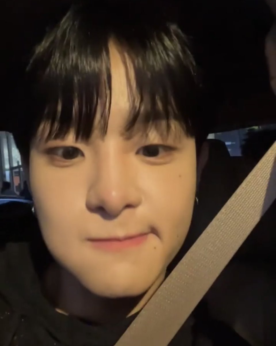 훈자님 생신축하드려요 🎸🌟💖
#OurRockstarJIHOONDay
#世界が終わるまでジフンと一緒にいるよ