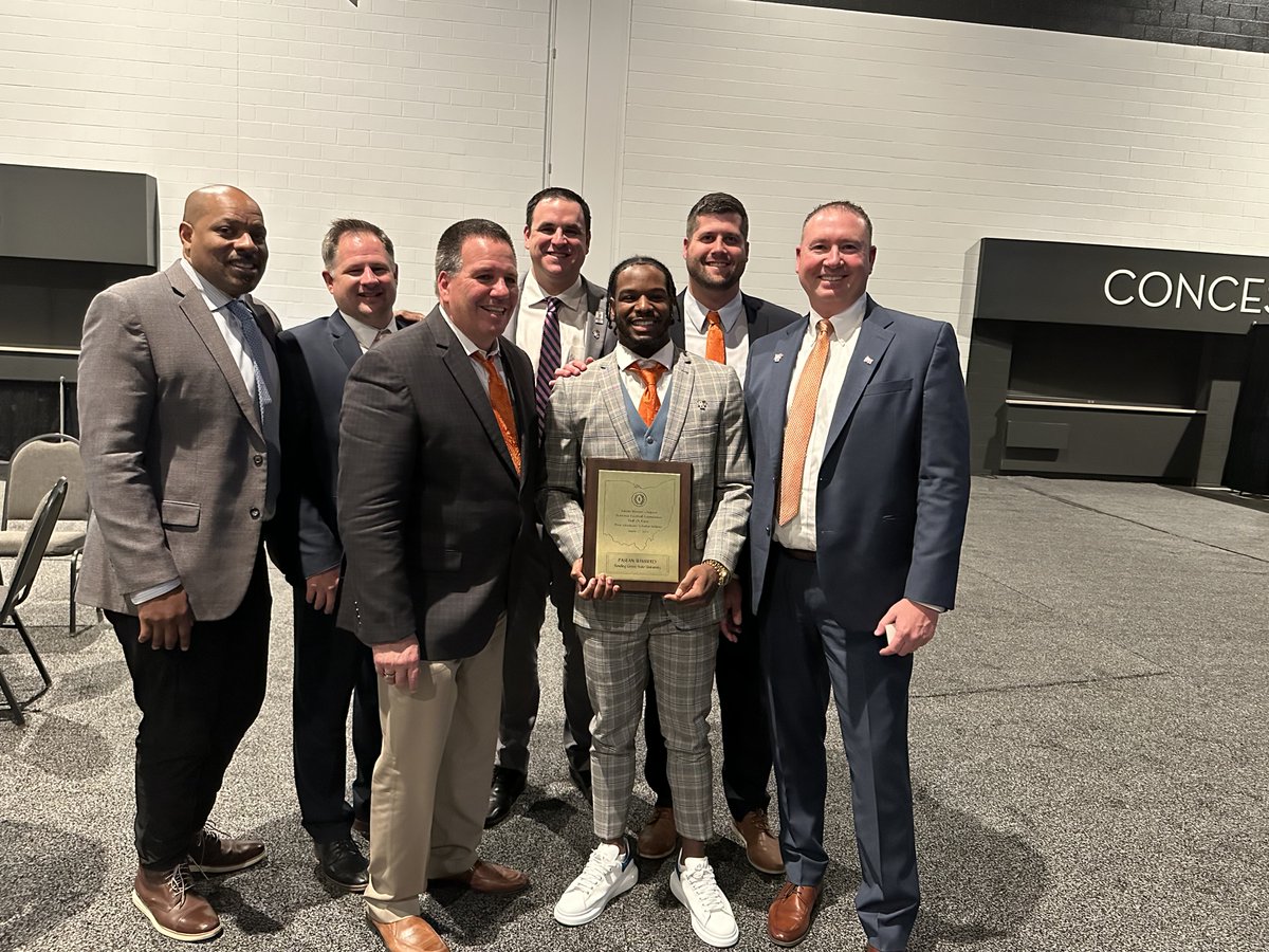 BGSU Football (@bg_football) on Twitter photo Congrats to PaSean Wimberly (<a href="/Paystaytrill/">Pa'Sean Wimberly</a>) on being honored last night as a Scholar Athlete by the <a href="/NFFNetwork/">National Football Foundation</a> Toledo chapter last night 😤
#ToTheMoon 🟠🟤 Congrats to PaSean Wimberly (<a href="/Paystaytrill/">Pa'Sean Wimberly</a>) on being honored last night as a Scholar Athlete by the <a href="/NFFNetwork/">National Football Foundation</a> Toledo chapter last night 😤
#ToTheMoon 🟠🟤